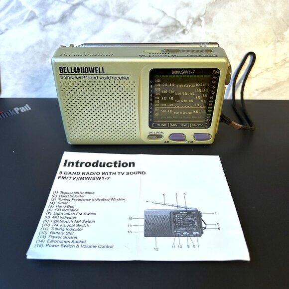 Bell & Howell Portable FM/MW/SW 9 Band World Receiver Radio - Picture 9 of 10